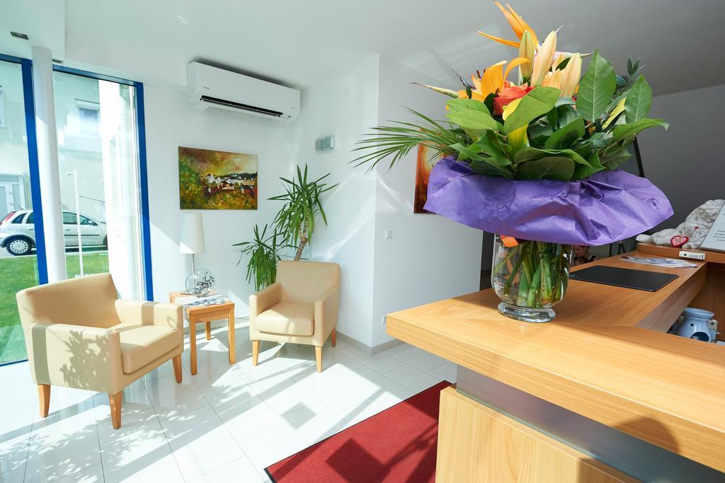 City-Hotel Modling Ngoại thất bức ảnh